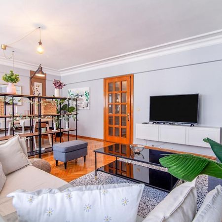 Gorgeous Flat With Lovely Balcony In Nisantasi Istanbul Exterior foto