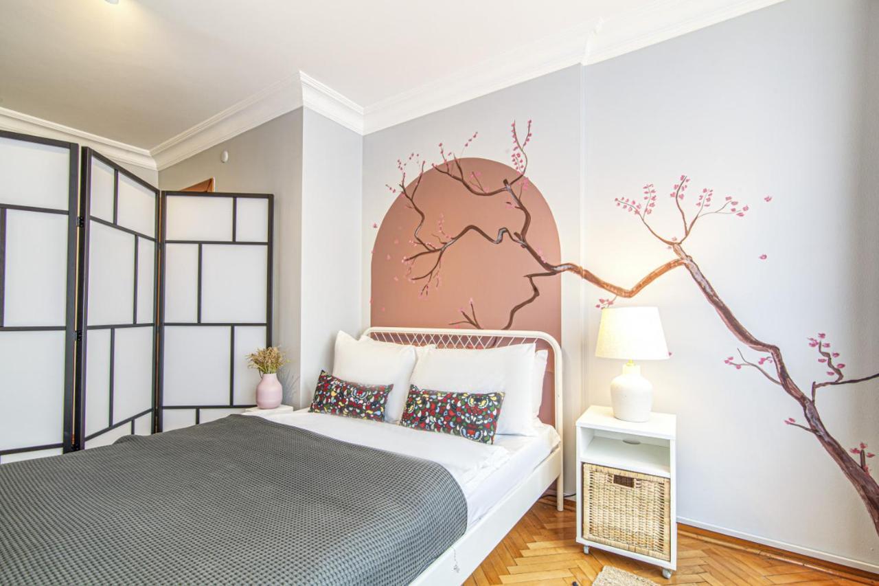Gorgeous Flat With Lovely Balcony In Nisantasi Istanbul Exterior foto